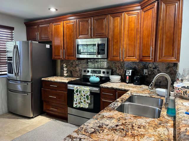 6549 Via Regina 6549, Boca Raton, FL 33433