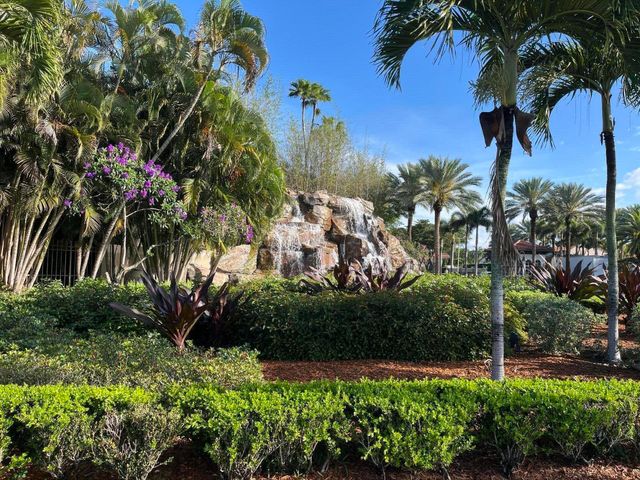 6549 Via Regina 6549, Boca Raton, FL 33433