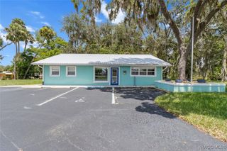 407 NE 1st Street, Crystal River, FL 34429