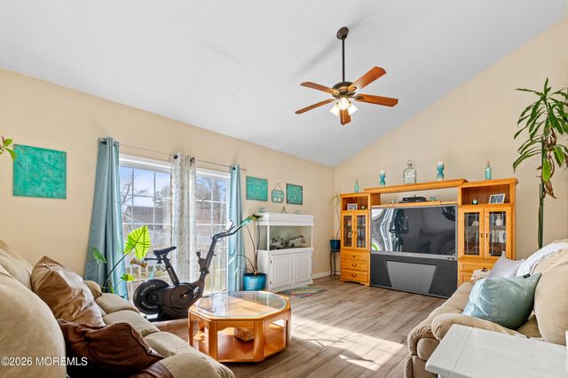 1409 Cable Avenue, Beachwood, NJ 08722