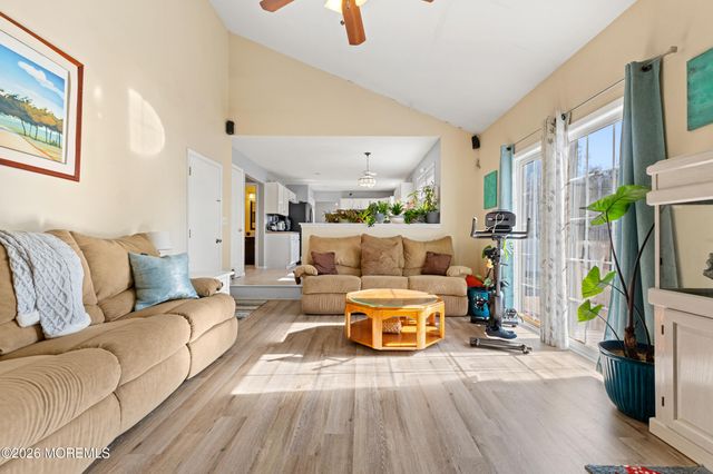 1409 Cable Avenue, Beachwood, NJ 08722