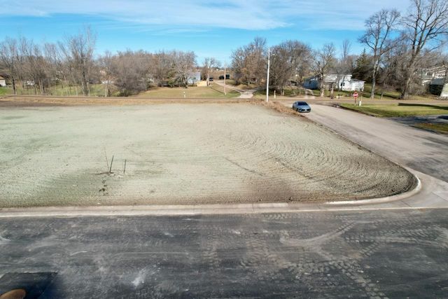 209 4th Avenue NE, Pelican Rapids, MN 56572