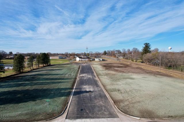 209 4th Avenue NE, Pelican Rapids, MN 56572