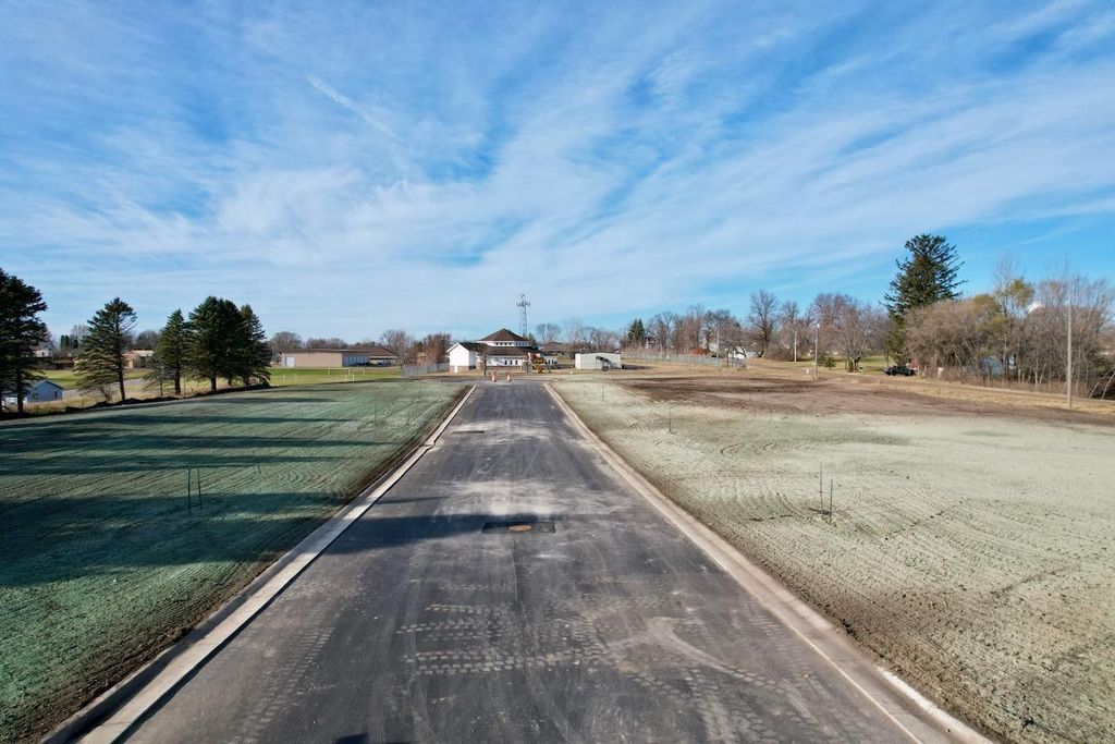 209 4th Avenue NE, Pelican Rapids, MN 56572