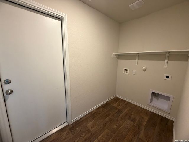 4042 BAY LEAF LOOP, Von Ormy, TX 78073