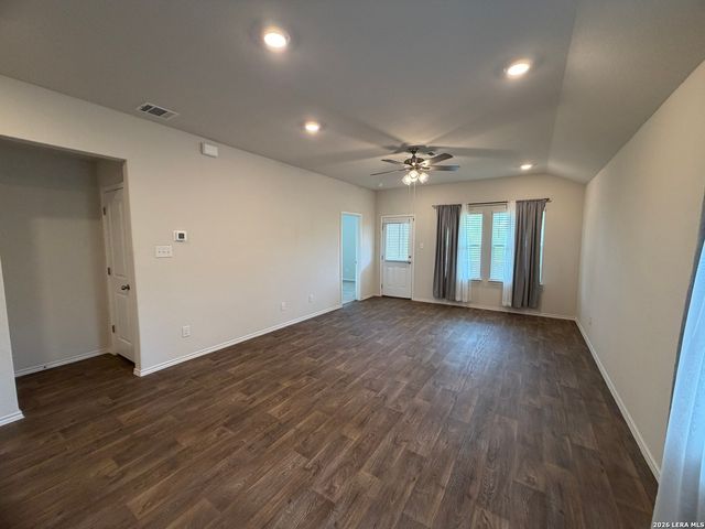 4042 BAY LEAF LOOP, Von Ormy, TX 78073