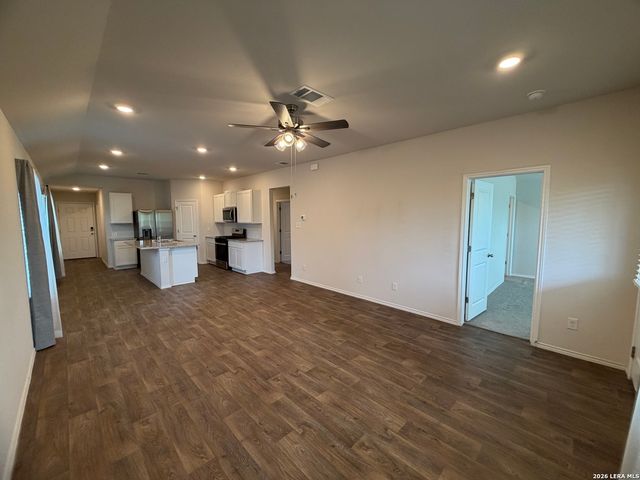 4042 BAY LEAF LOOP, Von Ormy, TX 78073