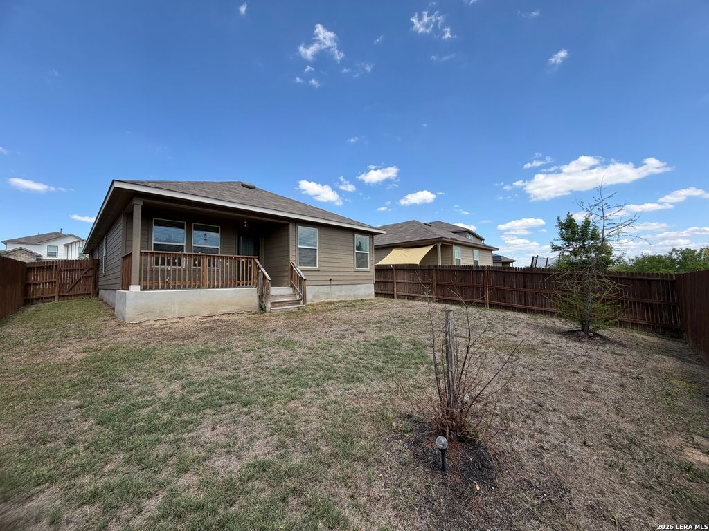 4042 BAY LEAF LOOP, Von Ormy, TX 78073