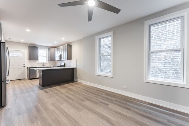 1725 N Honore Street 2R, Chicago, IL 60622