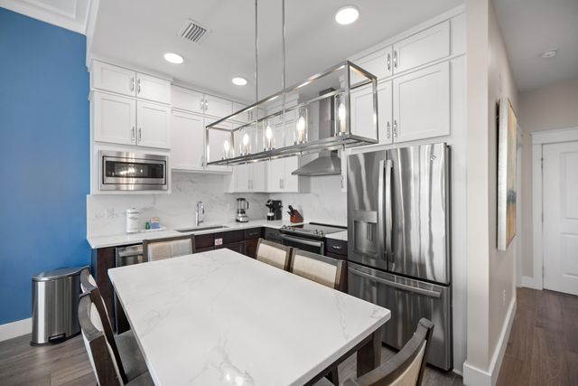 201 Henderson Resort Way, 2202, Destin, FL 32541