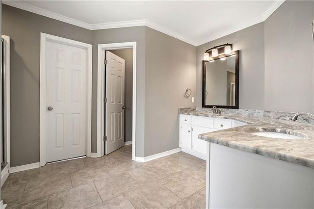 2750 Oakridge West Drive, Mobile, AL 36608