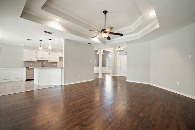 2750 Oakridge West Drive, Mobile, AL 36608