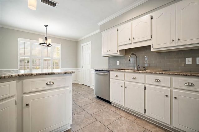 2750 Oakridge West Drive, Mobile, AL 36608