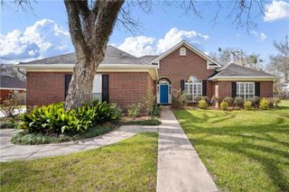 2750 Oakridge West Drive, Mobile, AL 36608