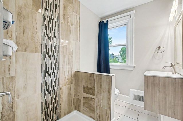 814 Summit Avenue, Cincinnati, OH 45204