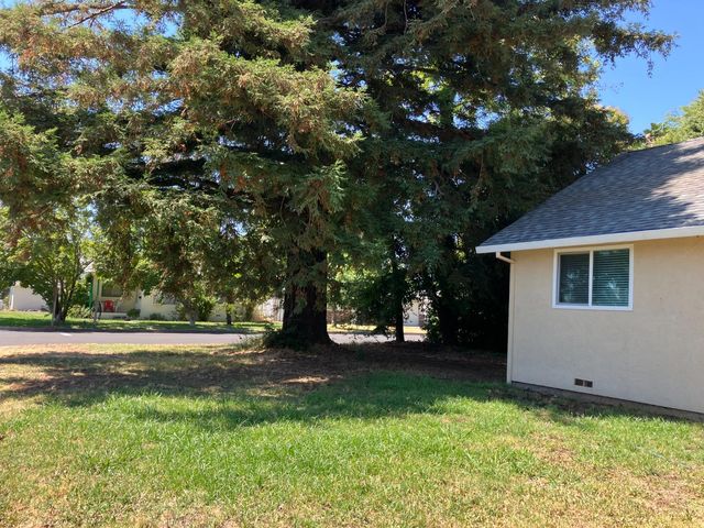 1184 Bridgeford St, Gridley, CA 95948