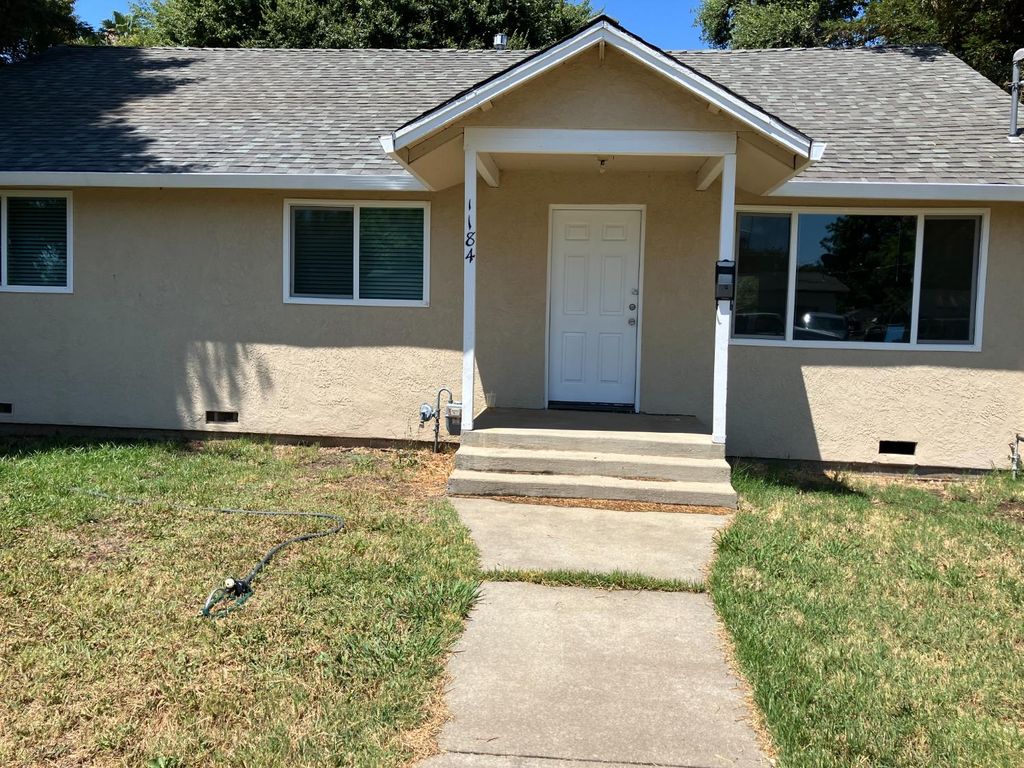 1184 Bridgeford St, Gridley, CA 95948