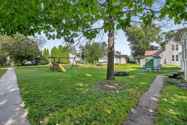 621 Iowa Street, Cedar Falls, IA 50613