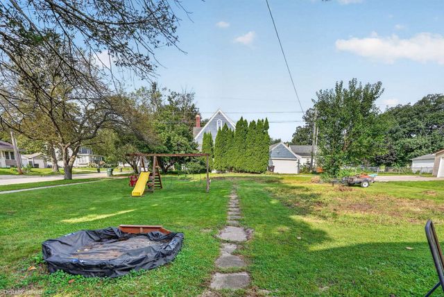 621 Iowa Street, Cedar Falls, IA 50613