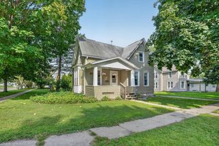 621 Iowa Street, Cedar Falls, IA 50613