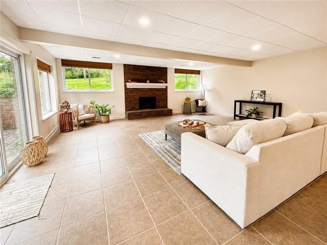 12325 Mission Road, Leawood, KS 66209