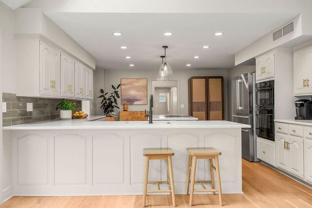 12325 Mission Road, Leawood, KS 66209