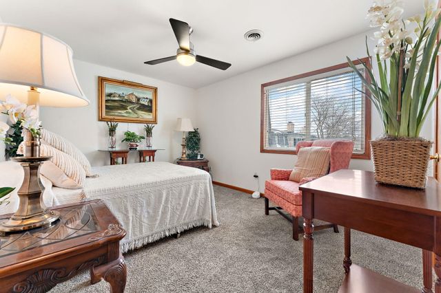 1725 Homan Drive 305, Schererville, IN 46375