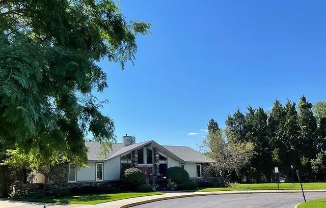 1725 Homan Drive 305, Schererville, IN 46375