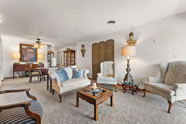 1725 Homan Drive 305, Schererville, IN 46375