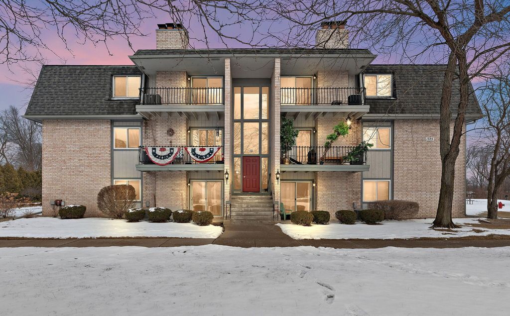 1725 Homan Drive 305, Schererville, IN 46375