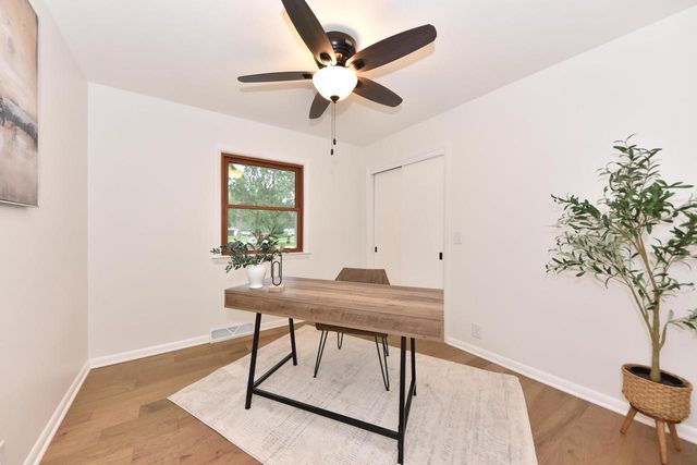 5565 S Monaco PLACE, Hales Corners, WI 53130