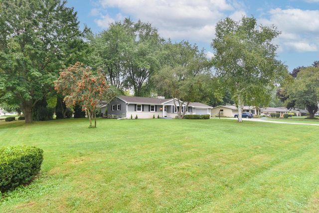 5565 S Monaco PLACE, Hales Corners, WI 53130