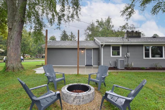 5565 S Monaco PLACE, Hales Corners, WI 53130