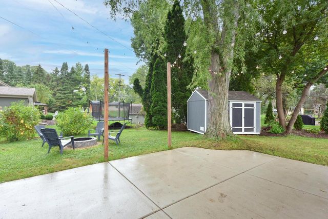 5565 S Monaco PLACE, Hales Corners, WI 53130
