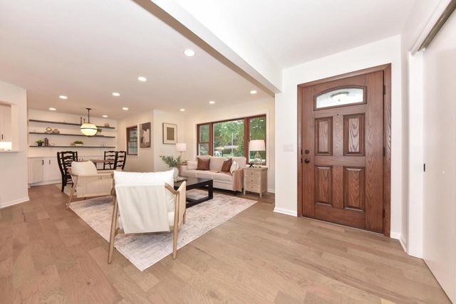 5565 S Monaco PLACE, Hales Corners, WI 53130
