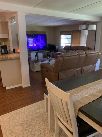 14 Del Prado Street, Port St. Lucie, FL 34952