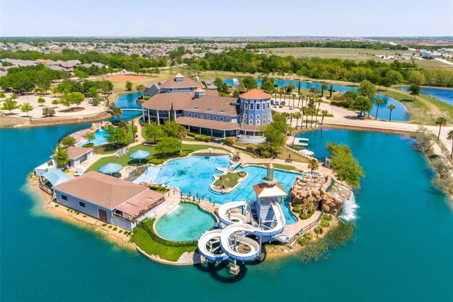1000 Marietta Lane, Aubrey, TX 76227