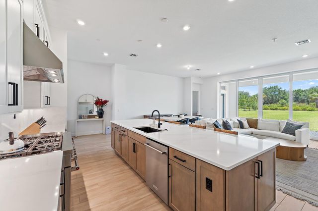 20161 SE Bridgewater Drive, Jupiter, FL 33458