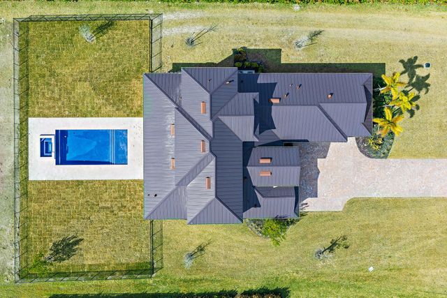 20161 SE Bridgewater Drive, Jupiter, FL 33458