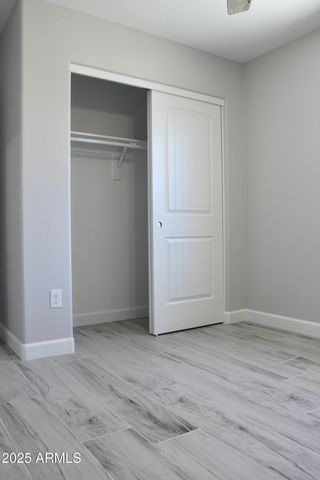 20134 E Lakeside Road, Mayer, AZ 86333