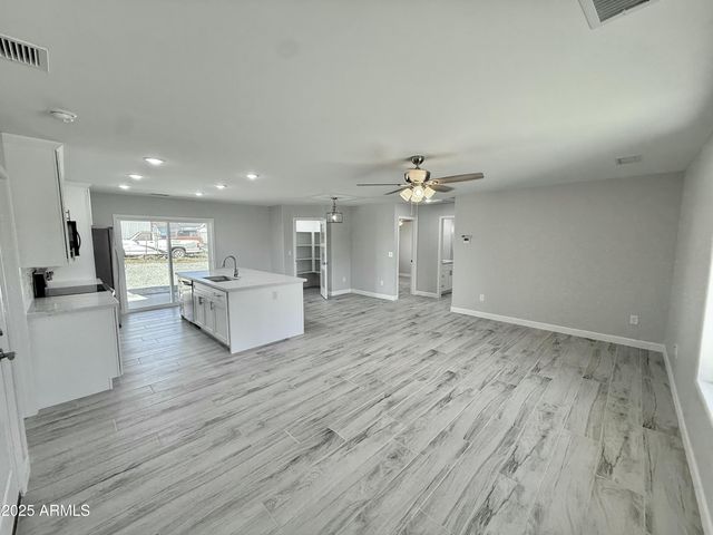 20134 E Lakeside Road, Mayer, AZ 86333