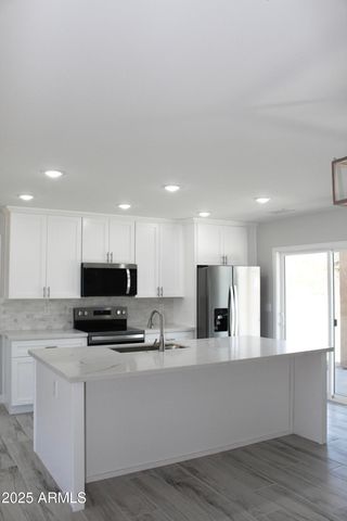 20134 E Lakeside Road, Mayer, AZ 86333