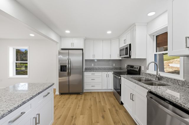 1140 FARMVIEW RD, Luray, VA 22835