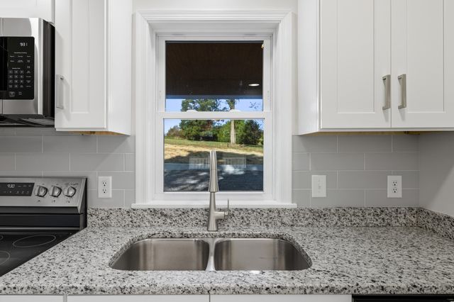 1140 FARMVIEW RD, Luray, VA 22835