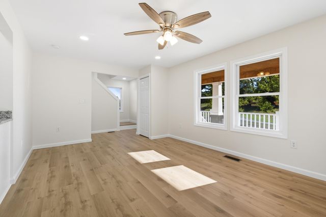 1140 FARMVIEW RD, Luray, VA 22835