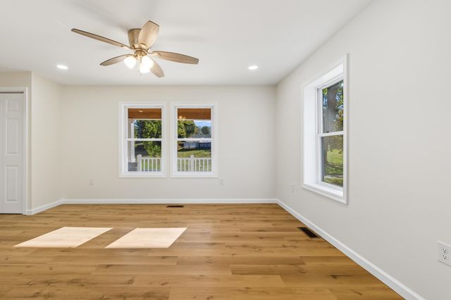 1140 FARMVIEW RD, Luray, VA 22835