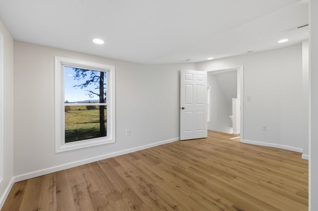 1140 FARMVIEW RD, Luray, VA 22835