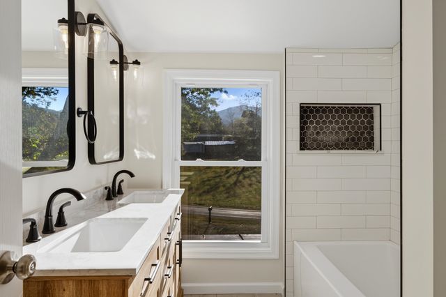 1140 FARMVIEW RD, Luray, VA 22835