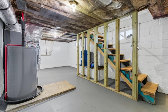 1140 FARMVIEW RD, Luray, VA 22835