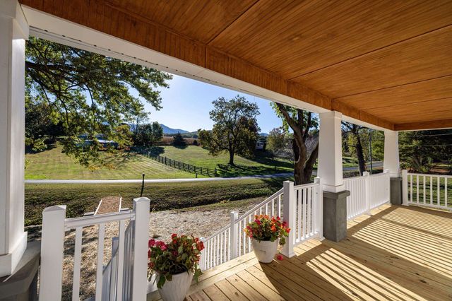 1140 FARMVIEW RD, Luray, VA 22835